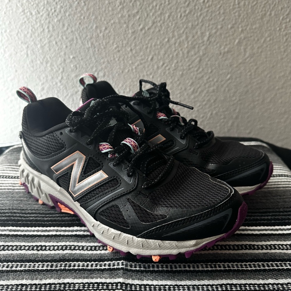 New Balance Women's Black and Pink Trail Shoes